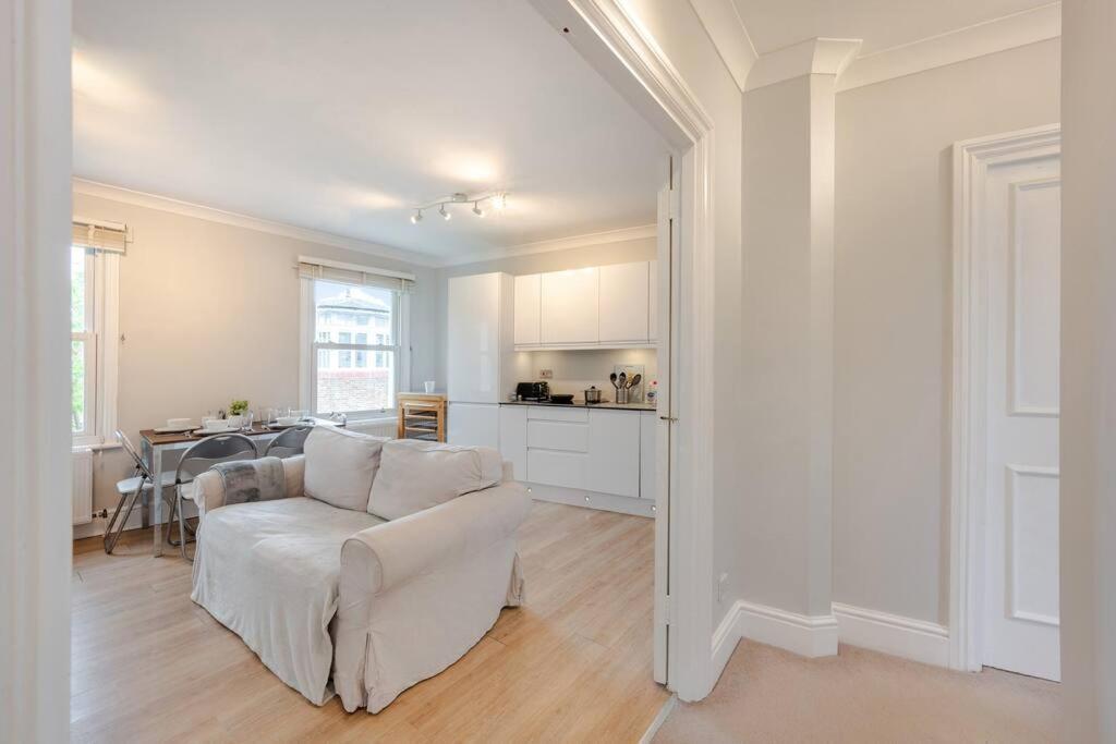 런던 Cosy 2 Bed In Kensington Olympia 아파트 외부 사진